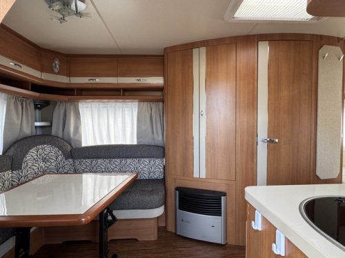 Hobby Excellent 495 UL with SINGLE BEDS and large dinette **Mover/Spare wheel/XXL Refrigerator/Bike rack front & rear/Very neat cond photo: 6