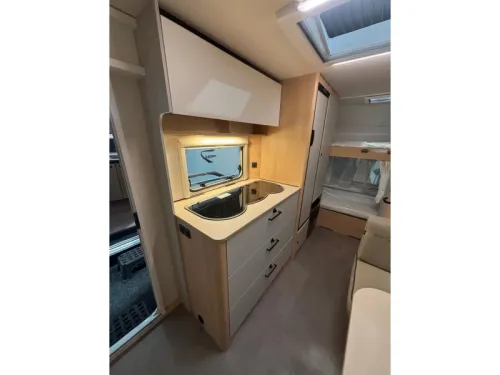 LMC Style 490 K model 2027, bunk bed  photo: 14