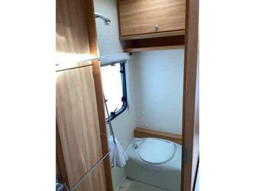 Avanc&eacute; Dethleffs Camper 450 DB foto: 9