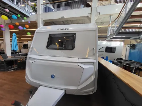 Caravana Knaus Sport Platinum 420 QD modelo 2027 foto: 1