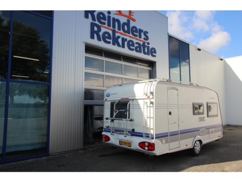 Hobby De luxe Easy 450 UB Mover, Avanc&eacute; + toldo, foto: 2