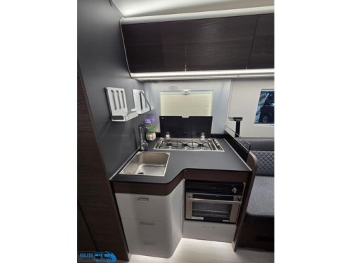 Adria Coral Supreme MB 670 DL *AUTOMAAT 170pk* Levelsysteem Foto: 20
