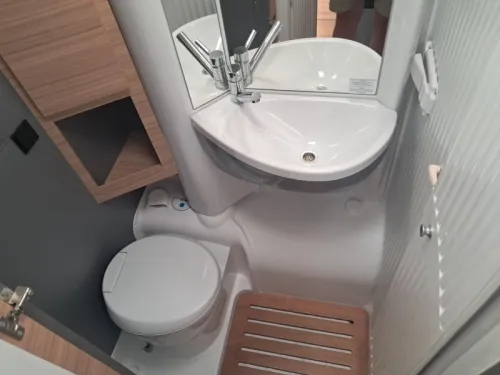 Dethleffs Trend T 6717 - Airco - Fietsenlift  foto: 12