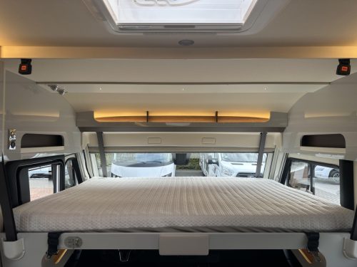 B&uuml;rstner Elegance 910 G E&P Mercedes ALDE Airco photo: 8