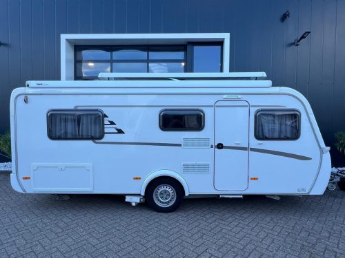 Eriba Feeling 442 mover, awning, single beds photo: 3