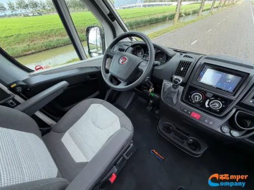 Adria Twin Supreme 640 SLB Lengte bedden | Automaat  foto: 7