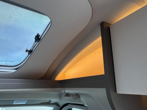 LMC Tourer 660 T Single beds, E&P, Air conditioning photo: 32