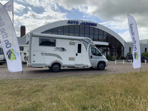 Laika Exclusieve Ecovip AUTOMATIC, 2.3 Multijet 150 HP, Semi-integrated, Queen bed, Half-dinette, Swivel seats Motorhome centre on the road photo: 39