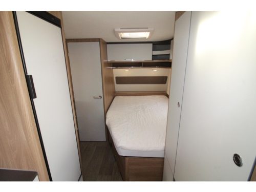B&uuml;rstner IC Line 460 TS Mover, Portabicicletas, Toldo foto: 7