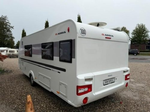 Adria Adora 613 HT sehr komplett Foto: 5