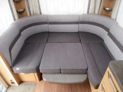 Knaus Sudwind 450 FU GEPFLEGT UND MIT RANGIERHILFE  Foto: 8