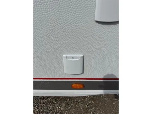 B&uuml;rstner Premio Plus 520 TL spacious family caravan photo: 18