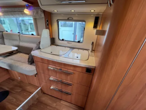 Hymer DuoMobil 534 DL RONDZIT/LUCHTVERING Foto: 4