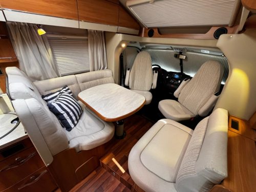 Hymer T 668 CL 3.0L, Low Single Beds photo: 4