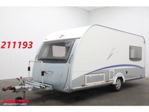 B&uuml;rstner Belcanto 440 TS Portabicicletas Cama transversal Cocina central Cama transversal Asientos de tren
