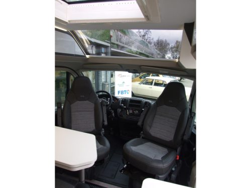 Adria Twin Plus 540 SP Thule Demo Van Foto: 10