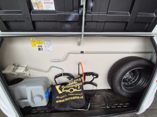 Weinsberg CaraOne Edition HOT 450 FU with cassette awning! photo: 7