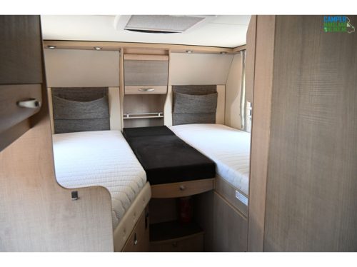 B&uuml;rstner Travel Van T 620 photo: 17