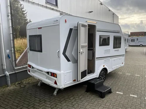 Weinsberg CaraOne Edition HOT 390 QD COMPACT-ACTION MODEL photo: 2