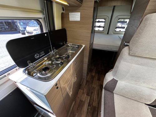 Karmann Davis 590 Transverse bed/2017/Euro6/Airco photo: 11