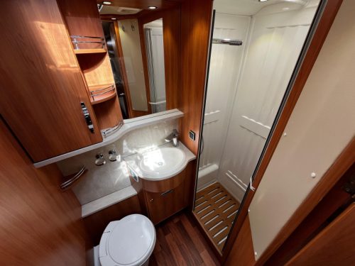 Hymer T 668 CL 3.0L, Low Single Beds photo: 8