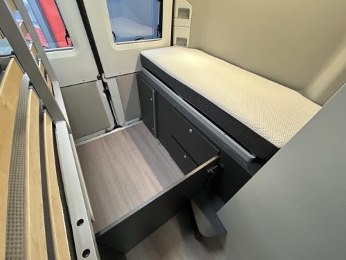 Adria Twin Supreme 600 SPB Anh&auml;ngerkupplung, Markise, Kamera  Foto: 17