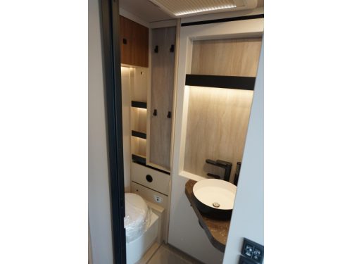 B&uuml;rstner Signature SFT 7.0 180 PK - 4500 kg Automaat  foto: 18