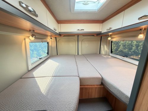P&ouml;ssl SUMMIT 640 Lithium/Solar/VanSwing/Bearlock/All-Season/Gasalarm/Duocontr./Awning photo: 4