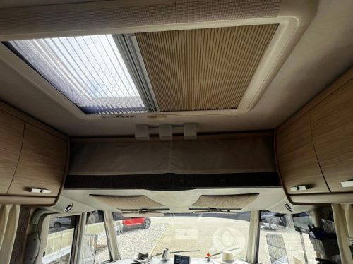 TEC I 670 | Leveling system | Air suspension | Off-Grid | Underfloor heating | Air conditioning | Solar panels photo: 16