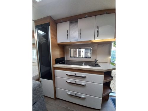Hobby De Luxe 540 KMFE voortent-mover-airco-etc  foto: 7
