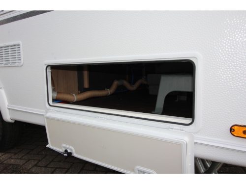 Knaus Sport 420 QD Transverse bed & spacious kitchen! photo: 21