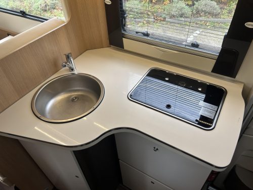 Forster A699 VB Overcab - Family Motorhome  photo: 15
