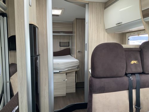 Laika Exclusieve Ecovip AUTOMATIC, 2.3 Multijet 150 HP, Semi-integrated, Queen bed, Half-dinette, Swivel seats Motorhome centre on the road photo: 7