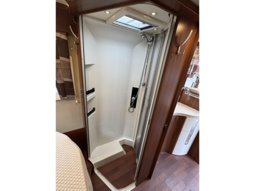 Carthago Chic C-Line I 5.0 QB Queensbed- Mercedes photo: 7
