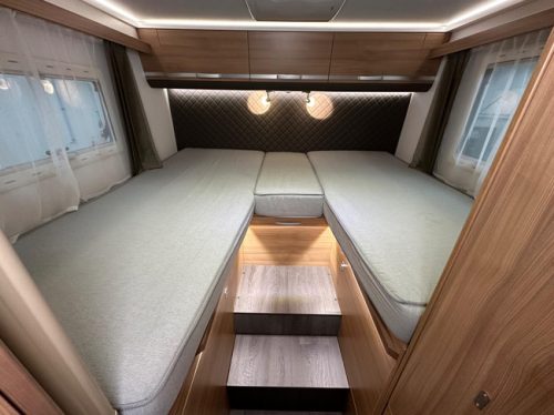 Adria Coral Axess 670 SL photo: 4