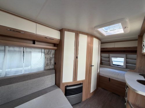 Hobby De Luxe 455 UF Fully equipped!! photo: 9