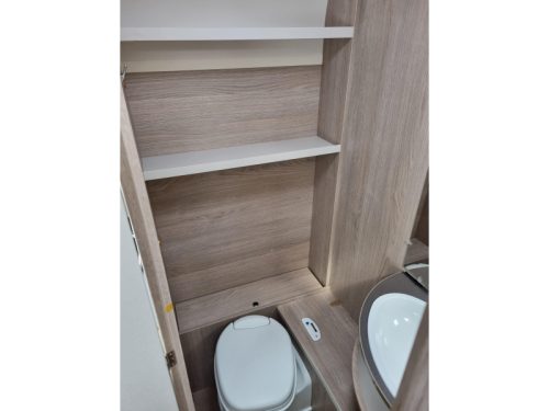 B&uuml;rstner Premio Life 425 TS &euro; 1,250,= Acc. advantage! photo: 16