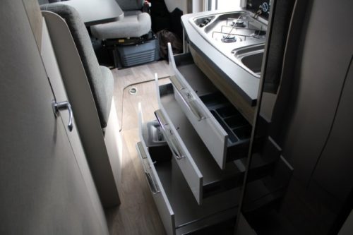 Int&eacute;gral l&eacute;ger jeune Hymer Exsis I 580 Pure 9G Tronic AUTOMATIQUE lits jumeaux (58 photo: 32