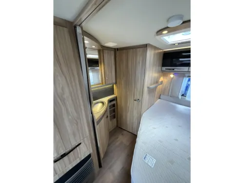 Eriba Nova GL - 60 edition 465 NEAT-MOVER-AWNING photo: 11