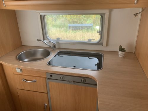 Chausson Trigano Flash 08 2.3 128 hp French bed, side sofa, half-dinette, Swivel seats, very neat condition Year of manufacture 2006 Motorhome centre on the road Marum photo: 13
