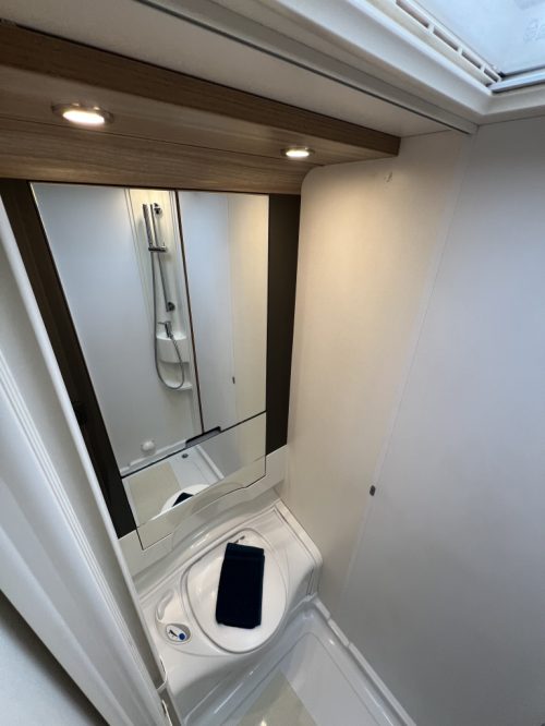 Adria Matrix 590 SG POP-TOP ROOF VERY COMPACT SOLAR PANEL EURO5 photo: 8