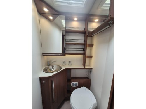 Rapido 8066 DF 150 HP Automatic photo: 17