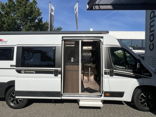 Carthago Malibu Van Charming 640 LE AUTOMATIC SINGLE BEDS EURO6 photo: 4