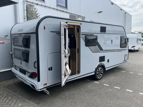 Knaus Sudwind Black Selection 540 FDK STAPELBED-6 PERSOONS  Foto: 1