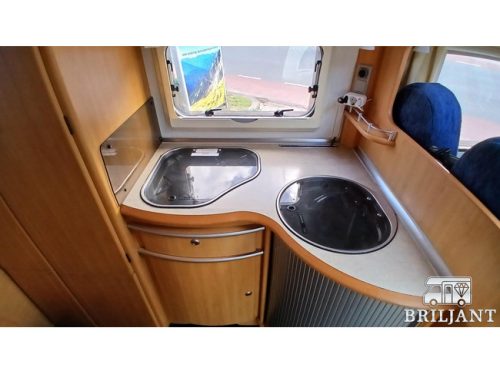 LMC LIBERTY 688 TI AUTOMAAT/Querbett Foto: 9