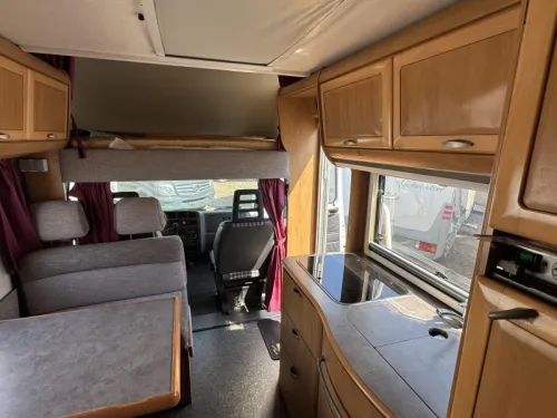 Hymer Camp 644 G 6 pers LARGE GARAGE 128hp photo: 5