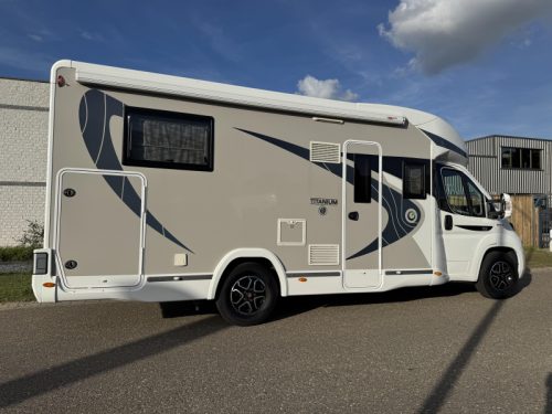 Chausson Titanium VIP 788 Queensbed no pop-top roof photo: 1