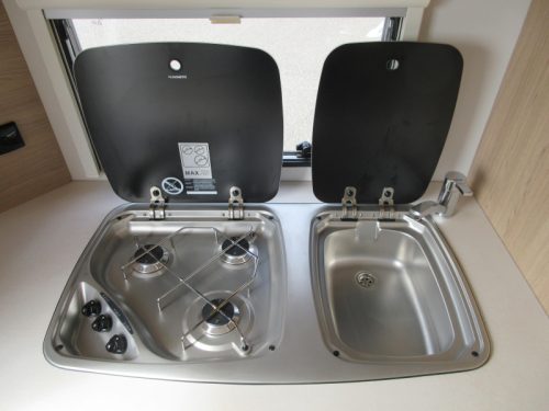 LMC Sassino 430 D VERY TIDY WITH AWNING photo: 8