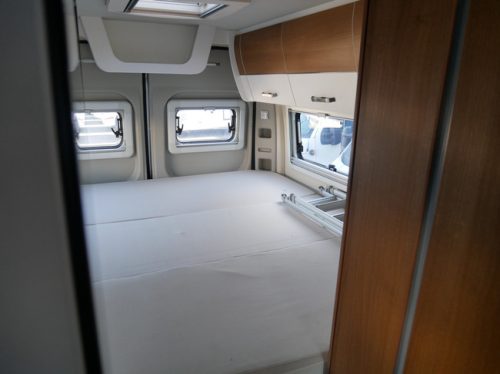 Knaus Van Tourer, Single beds, Pop-top roof, 9-Speed Automatic. photo: 17
