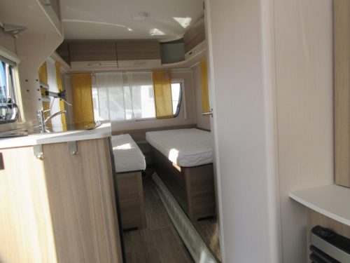 Dethleffs C'Joy Active 460 LE WITH MOVER AND AWNING photo: 3